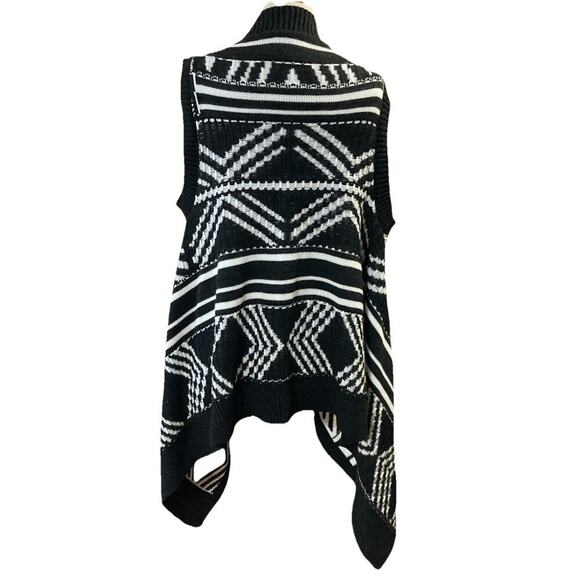 Express Women’s Open Front Cardigan Sz M to Lg New White Black Sleeveless Aztec - Picture 2 of 5